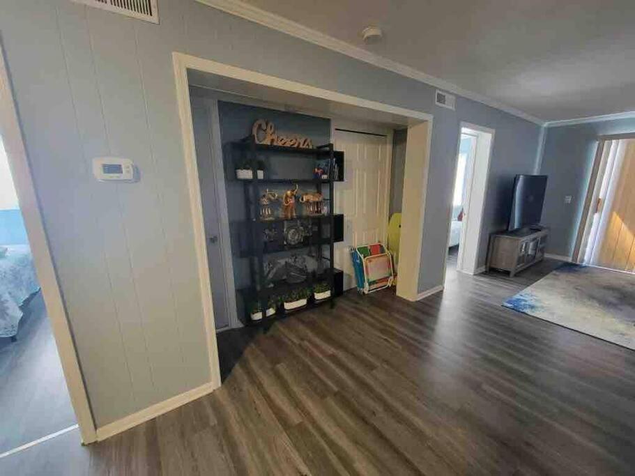 2022 Renovated 2-Bdrm Cozy, Lovely Condo W/Parking! ฮิลตันเฮดไอส์แลนด์ ภายนอก รูปภาพ