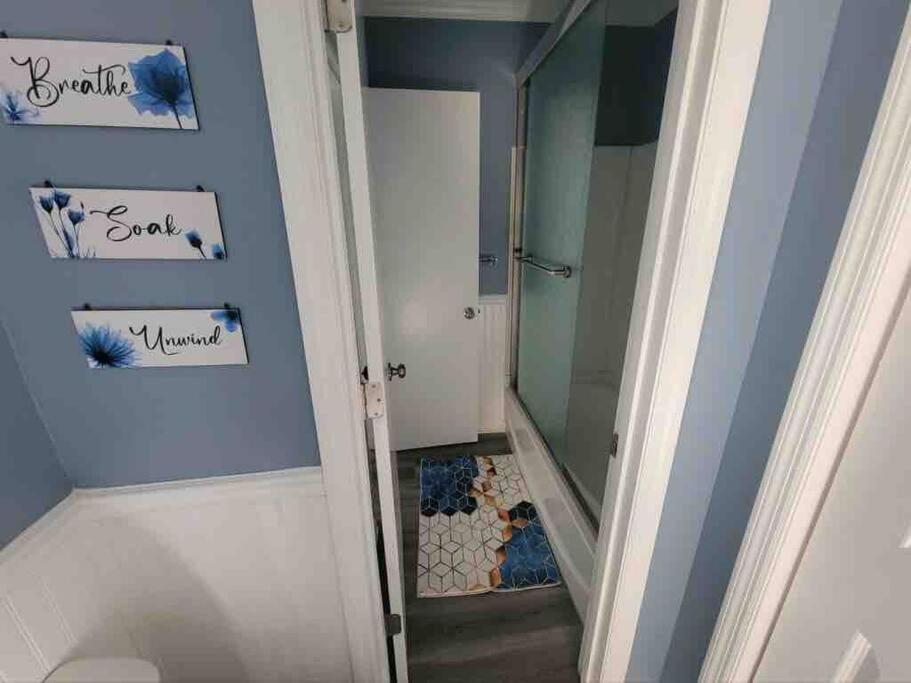 2022 Renovated 2-Bdrm Cozy, Lovely Condo W/Parking! ฮิลตันเฮดไอส์แลนด์ ภายนอก รูปภาพ