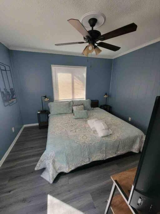 2022 Renovated 2-Bdrm Cozy, Lovely Condo W/Parking! ฮิลตันเฮดไอส์แลนด์ ภายนอก รูปภาพ