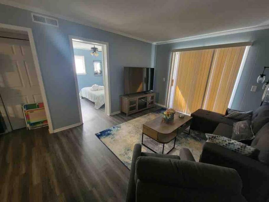 2022 Renovated 2-Bdrm Cozy, Lovely Condo W/Parking! ฮิลตันเฮดไอส์แลนด์ ภายนอก รูปภาพ