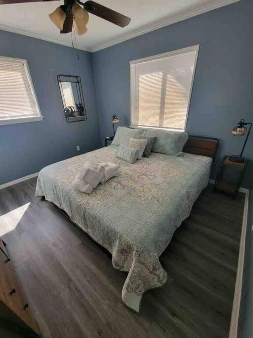2022 Renovated 2-Bdrm Cozy, Lovely Condo W/Parking! ฮิลตันเฮดไอส์แลนด์ ภายนอก รูปภาพ