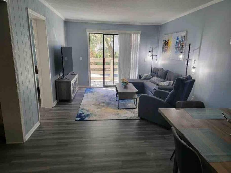 2022 Renovated 2-Bdrm Cozy, Lovely Condo W/Parking! ฮิลตันเฮดไอส์แลนด์ ภายนอก รูปภาพ