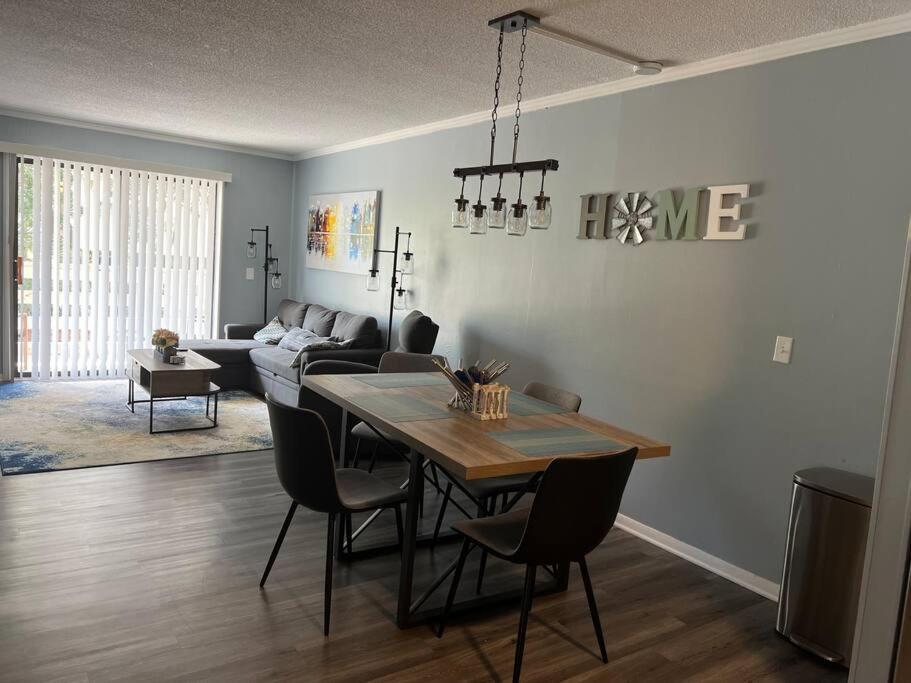 2022 Renovated 2-Bdrm Cozy, Lovely Condo W/Parking! ฮิลตันเฮดไอส์แลนด์ ภายนอก รูปภาพ