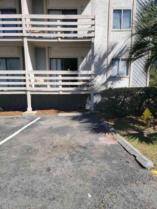 2022 Renovated 2-Bdrm Cozy, Lovely Condo W/Parking! ฮิลตันเฮดไอส์แลนด์ ภายนอก รูปภาพ