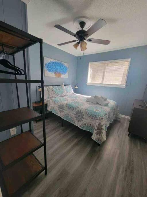 2022 Renovated 2-Bdrm Cozy, Lovely Condo W/Parking! ฮิลตันเฮดไอส์แลนด์ ภายนอก รูปภาพ